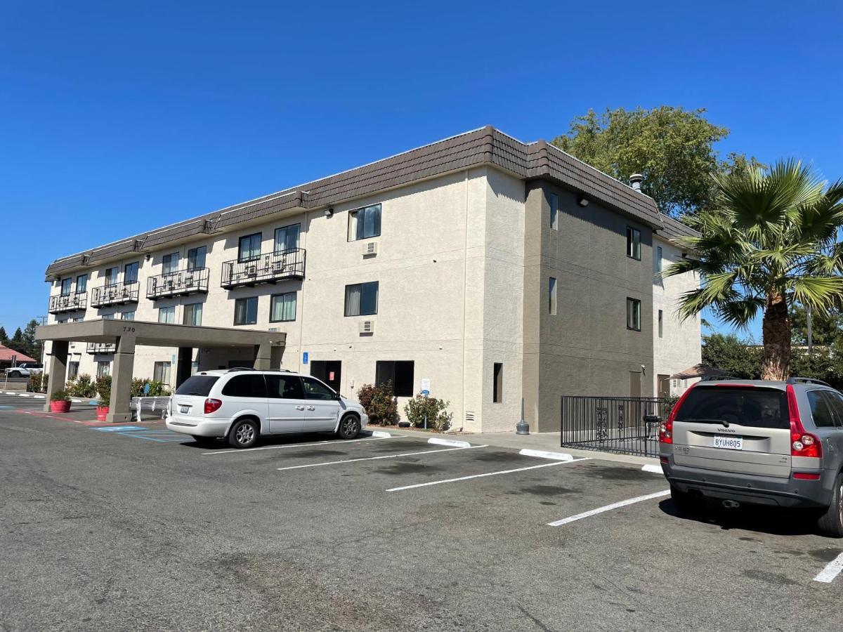 Sutter Inn Yuba City Exterior photo