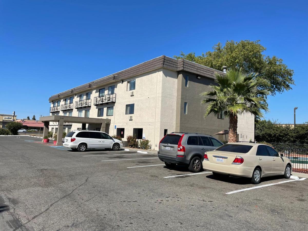 Sutter Inn Yuba City Exterior photo