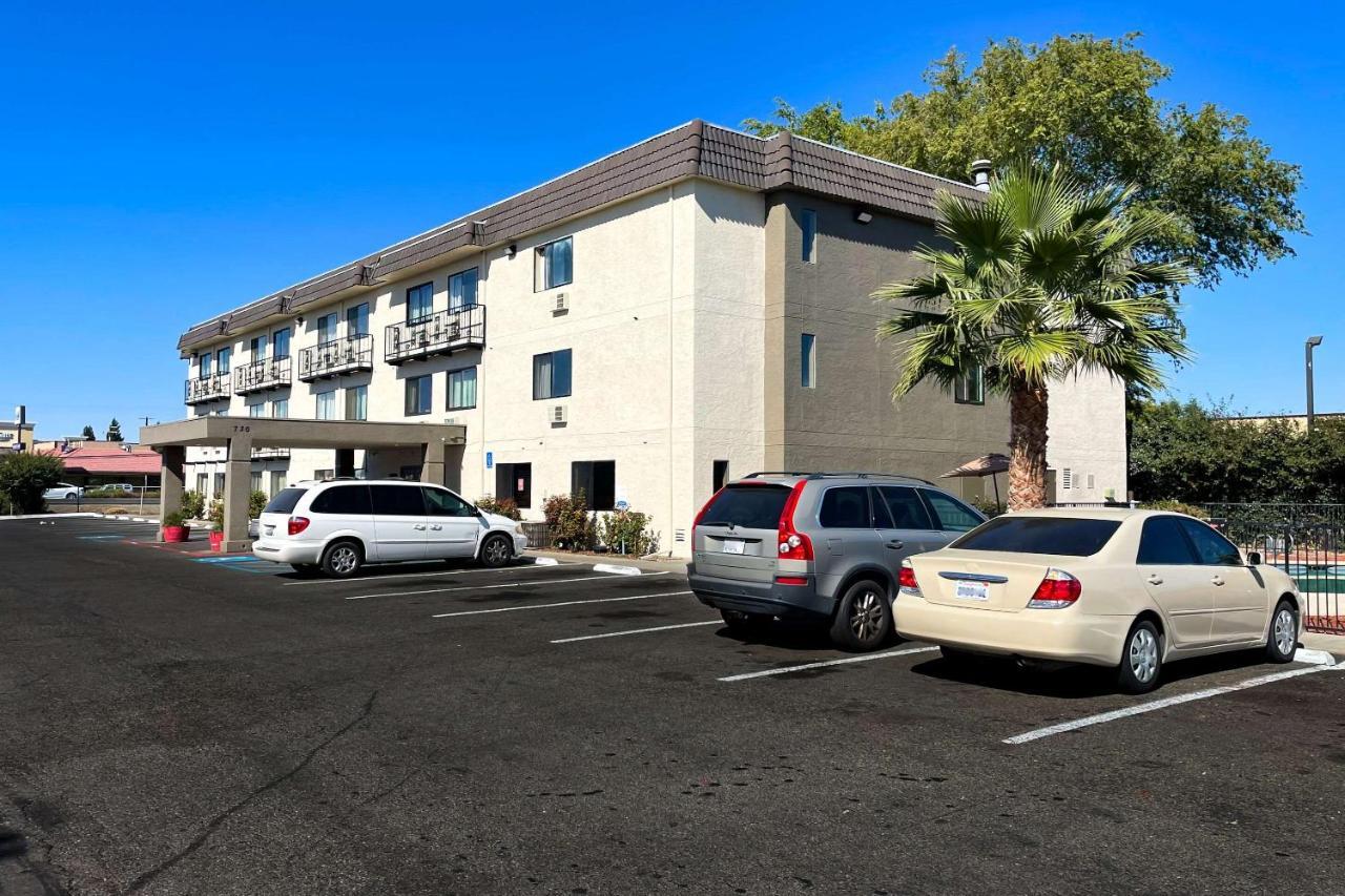 Sutter Inn Yuba City Exterior photo