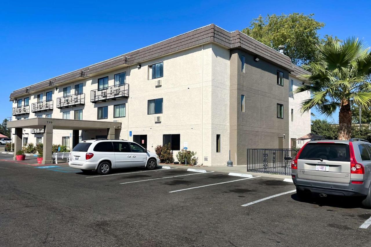 Sutter Inn Yuba City Exterior photo