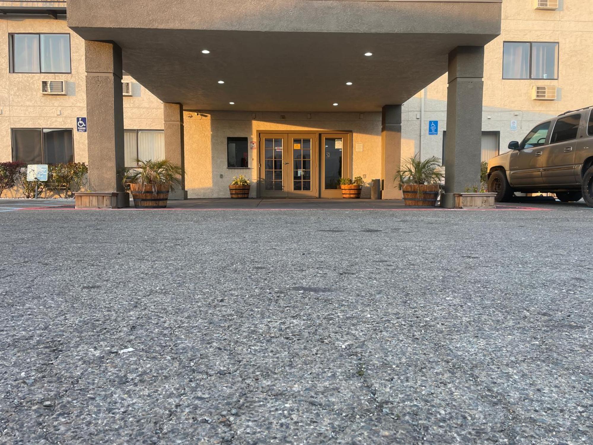 Sutter Inn Yuba City Exterior photo